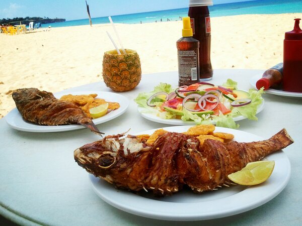 pescado-frito-playa.jpg