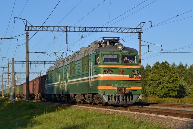 train-4431157_1280.jpg