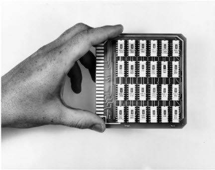 Intel-–-3101-Schottky-TTL-bipolar-64-bit-static-random-access-memory-1969.jpg