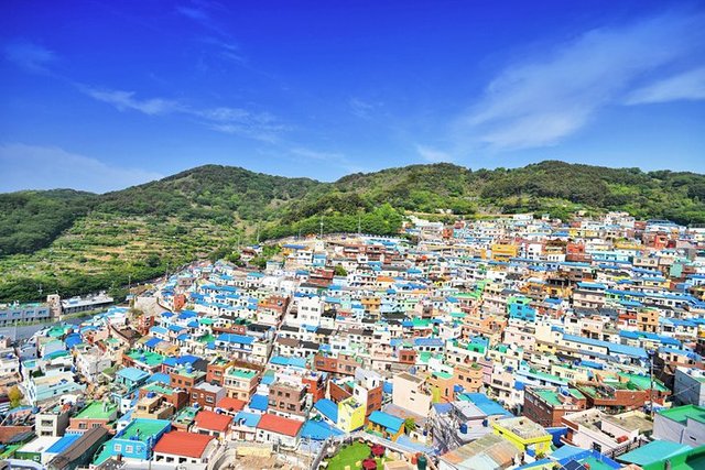 south-korea-top-tourist-attractions-busan-gamecheon.jpg