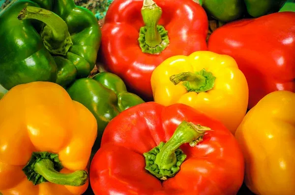 depositphotos_18904771-stock-photo-bell-peppers.jpg