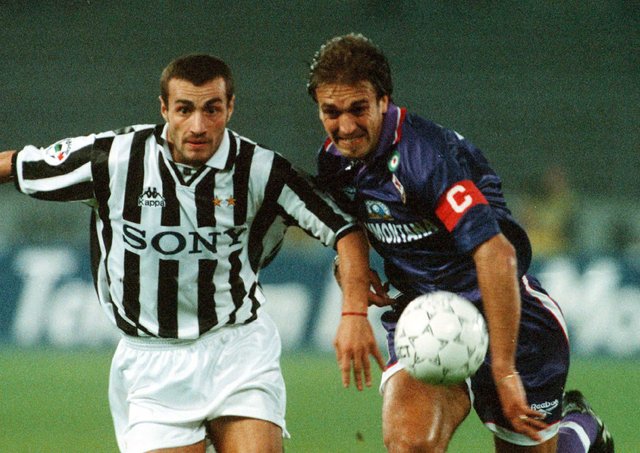 Serie_A_1996-97_-_Juventus_vs_Fiorentina_-_Paolo_Montero_e_Gabriel_Batistuta.jpg