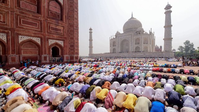 eid-al-fitr-gettyimages-1148084709.jpg