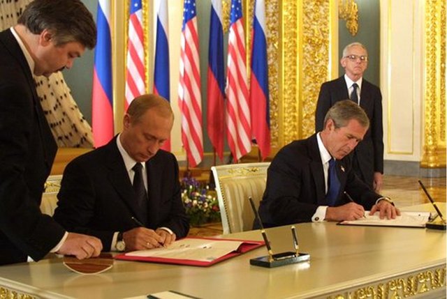 Bush_and_Putin_signing_SORT.jpg