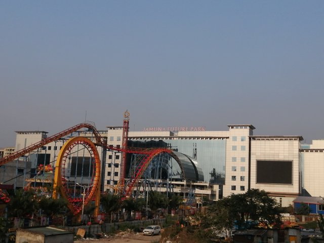 Pretty foot over bridge view beside the Jamuna Future Park Steemit