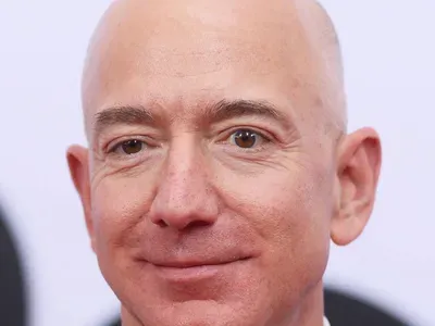 Jeff-Bezos-2017.webp