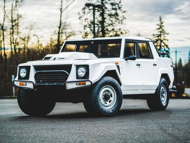 1988 Lamborghini LM002 — Steemit