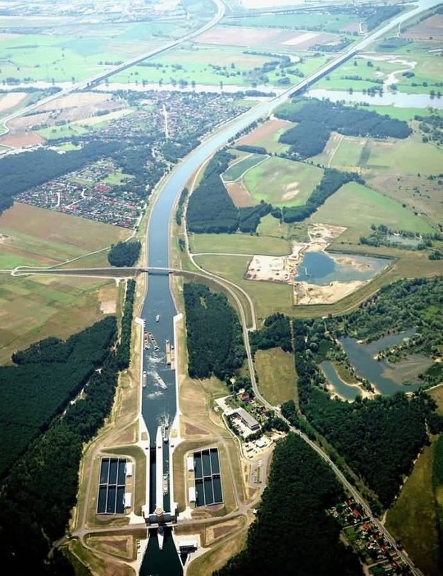 Incredible-Aerial-View-Image-of-the-Magdeburg-Water-Bridge-In-Germany.jpg