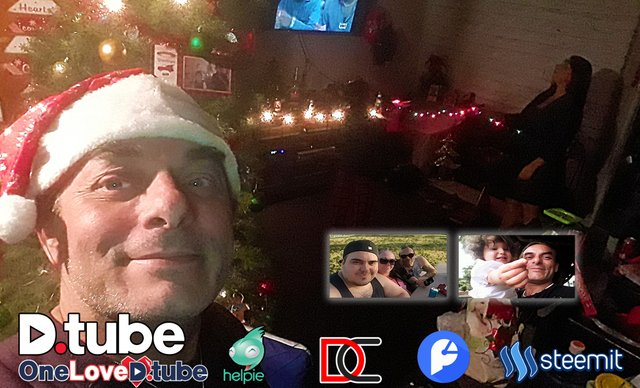 VlogMas 22 - Merry Christmas 2019 - Christmas Day in Our House - Morning Presents, Dinner, the Family Playing Games & Family Christmas Photos.jpg