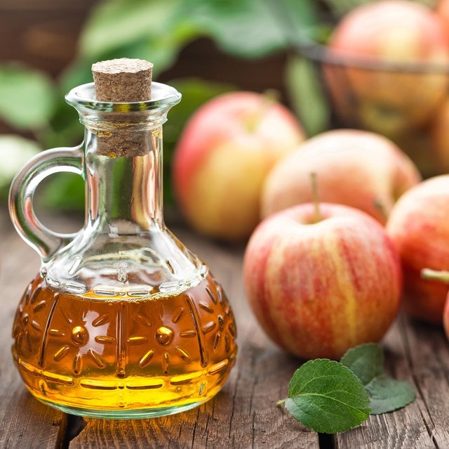 apple-cider-vinegar-royalty-free-image-614444404-1552334732.jpg