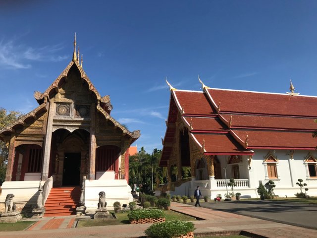 Wat Phra Singh5.jpg