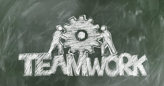 teamwork-2499619_1920.jpg