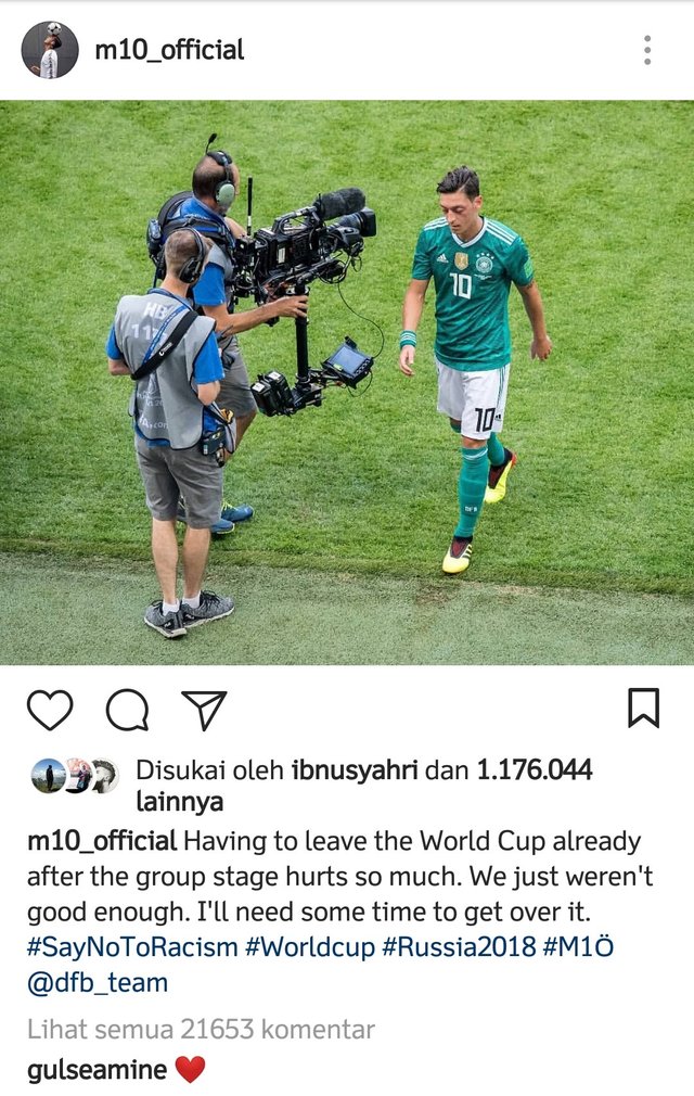 Ozil sedih dikalahkan Korea Selatan Piala Dunia 2018.jpg