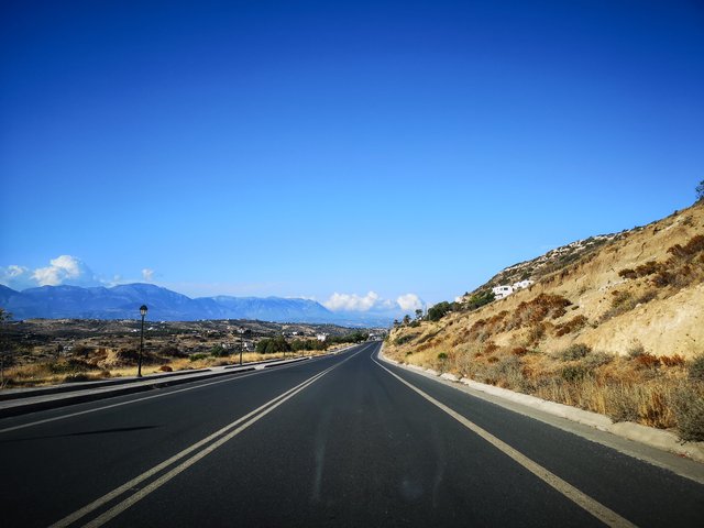 road-to-heraklion.jpg