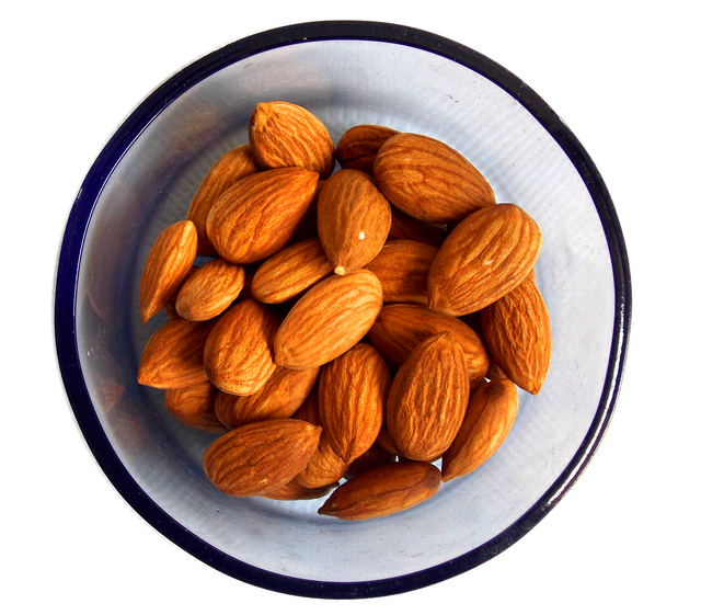 almonds-1740176_1280.png