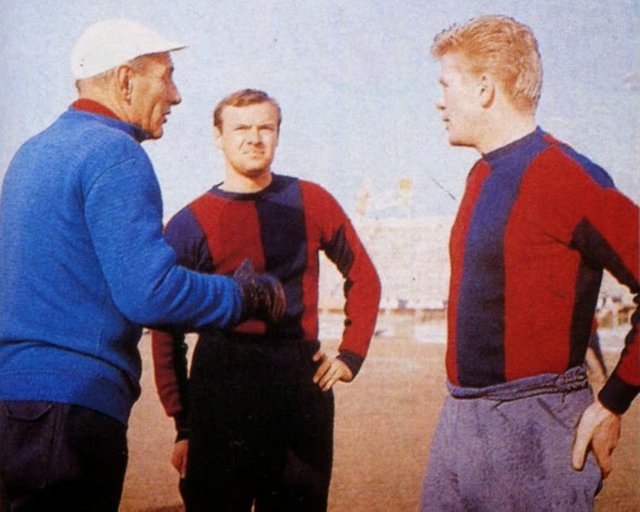 Bologna_FC_-_1960s_-_Manager_Bernardini_with_Nielsen_and_Haller.jpg