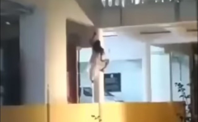 Creepy climber Sanjeevani Hospital.jpg