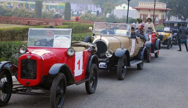 1483359167jaipur-vintage-car-rally-preset3-india.JPG