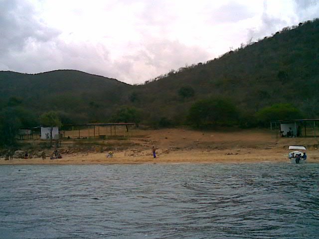Mochima playa la gabarra.jpg