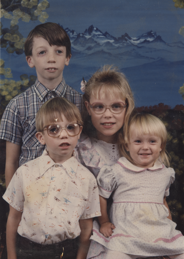1991 Fall Family Photo 4 Kids.png