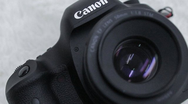 canon-m50-camera.jpg