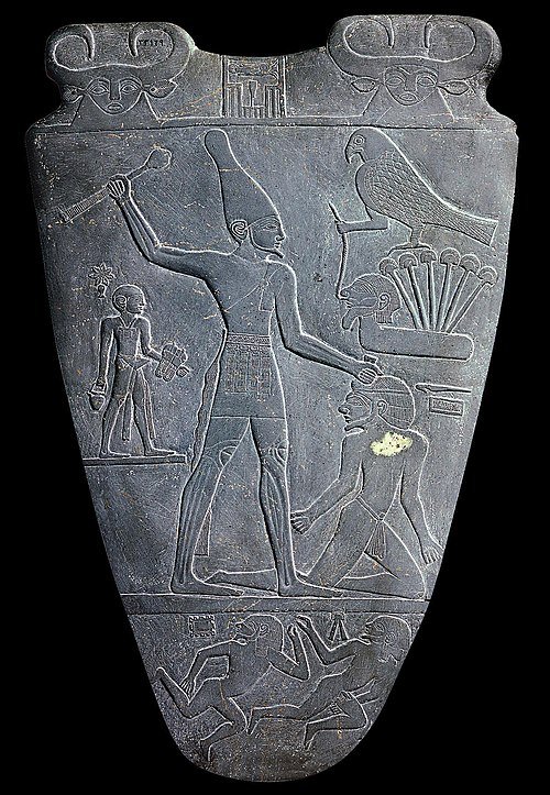 500px-Narmer_palette_(obverse).jpg