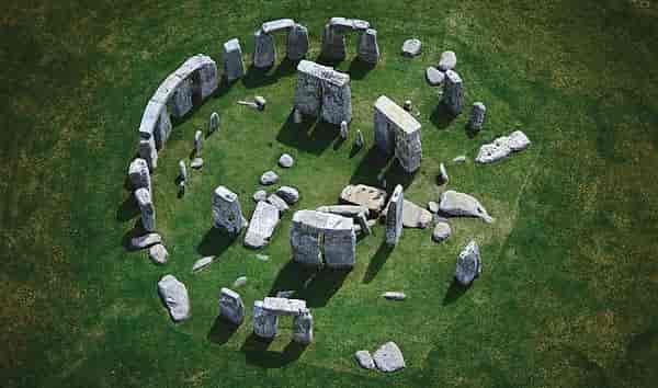 Stonehenge-2.jpg