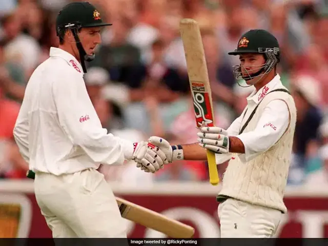 dv7jvlu8_ricky-ponting-maiden-century-twitter_625x300_26_July_20.webp