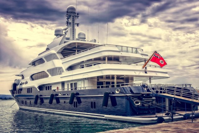 yacht-3480913_1280.jpg