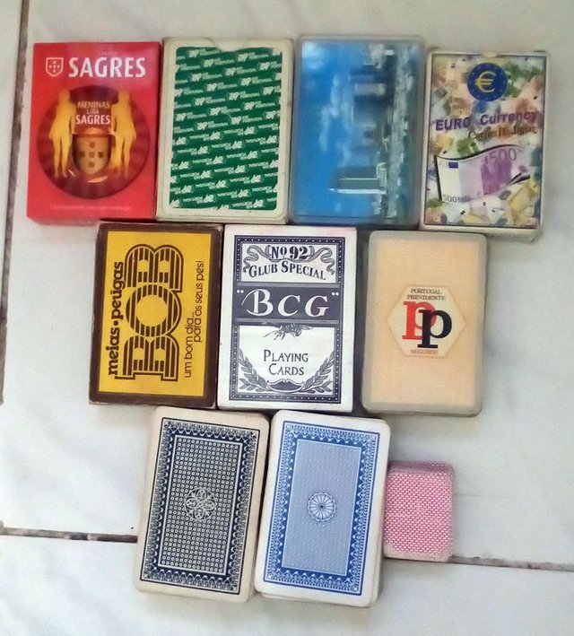 Baralhos de cartas.jpg