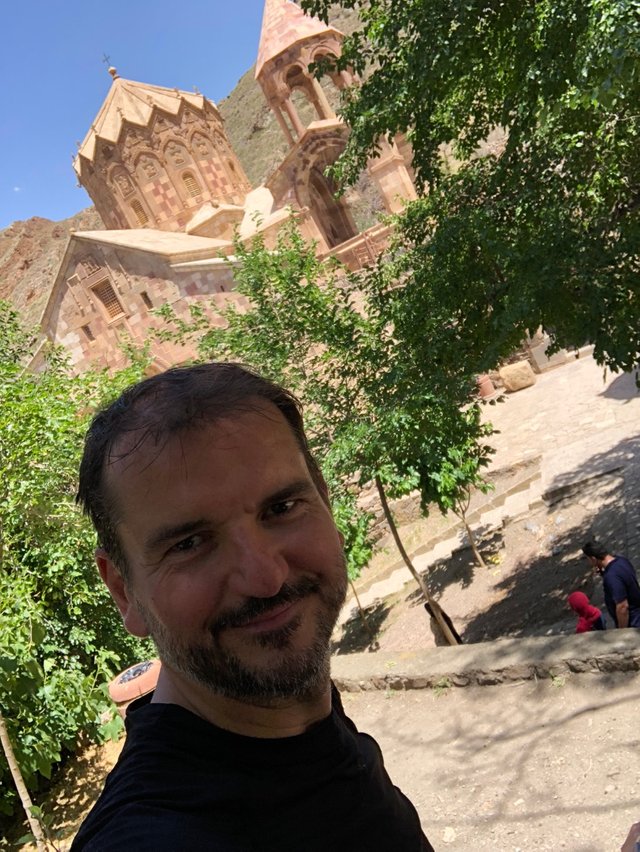 church selfie iran.jpg