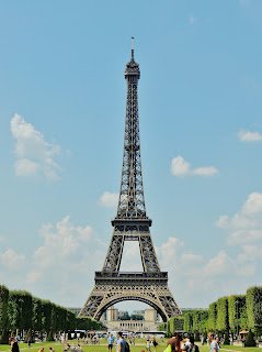 The_Eiffel_Tower,_July_24,_2014.JPG