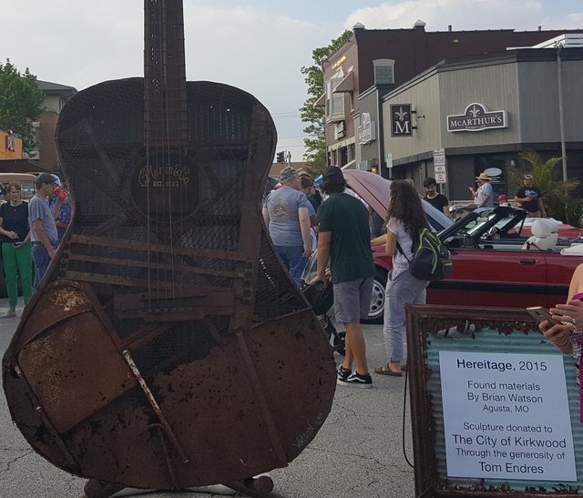 guitar close up.jpg