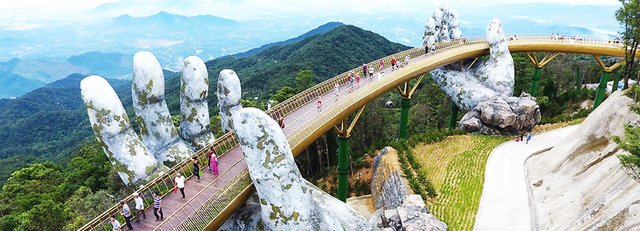 giant-hands-golden-bridge-vietnam-designboom-1800.jpg