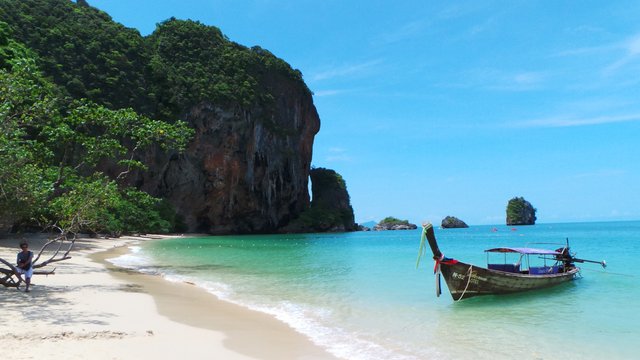 Railay-Beach-Thailand-Pictures.jpg