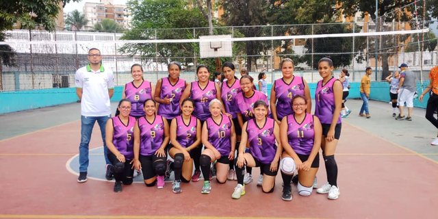 Equipo Voleibol Femenino.jpg