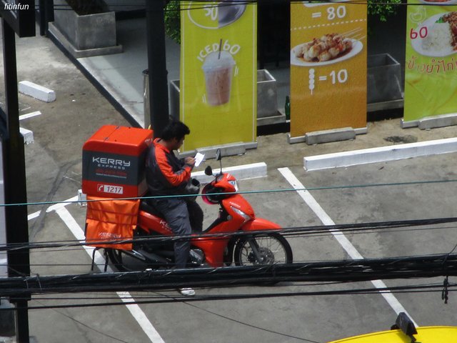 Motorcycle Delivery Bangkok Thailand checking Color challenge Tuesday Orange fitinfun.jpg