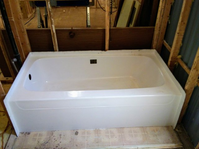 bathtub2.jpg