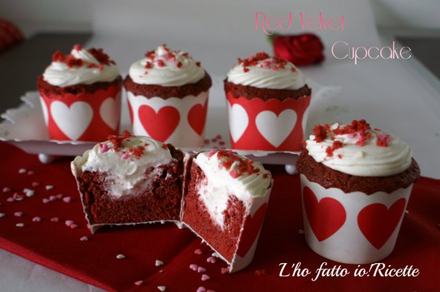 red-velvet-cupcake-antteprima.jpg