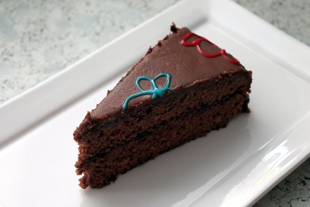 chocolate-cake-3559099_960_720.jpg