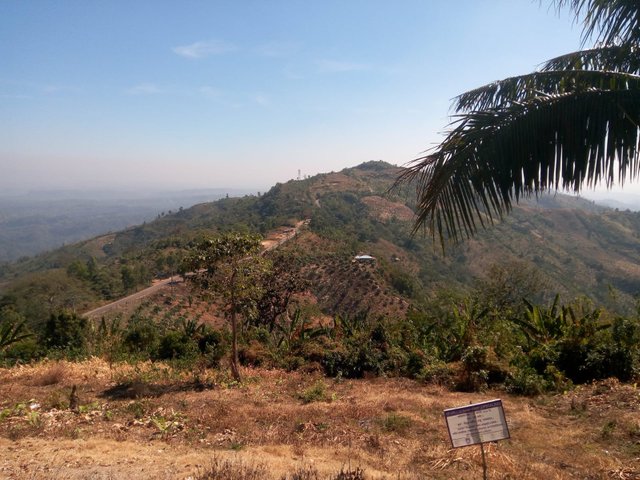 Chimbuk hills of Out side Road.jpg