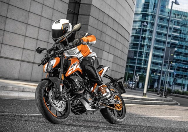 ktm125duke-10.jpg