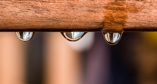 drops-1727940_1280.jpg
