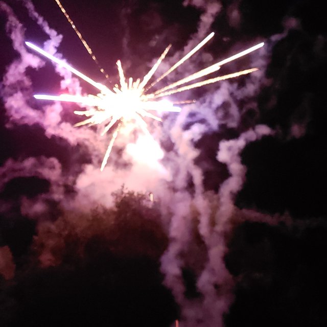 20180815_223004_1b9648c20d324b5184b941da01269dd5 (2).jpg