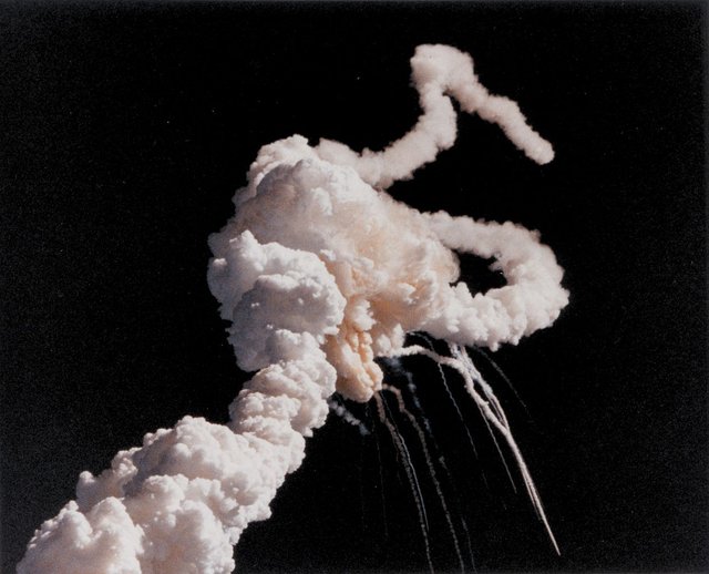 Challenger_explosion (1).jpg