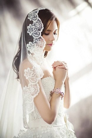 wedding-dresses-fashion-character-bride-157757.jpeg