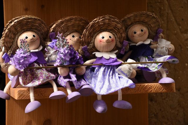 wood-dolls-2782787_1280.jpg