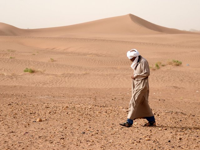 sahara-desert-man.jpg