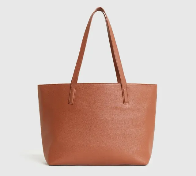 Quince-Classic-Italian-Leather-Tote.webp