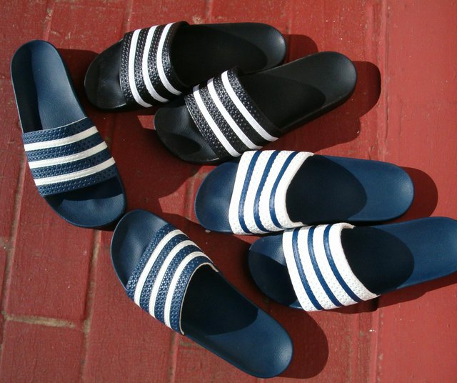 Adilette_sandals_2004.jpg